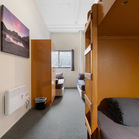 Rock Solid Backpackers Rotorua Exterior foto